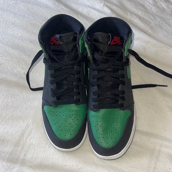Air Jordan 1 Retro High OG 'Pine Green 2.0 - Picture 3 of 6